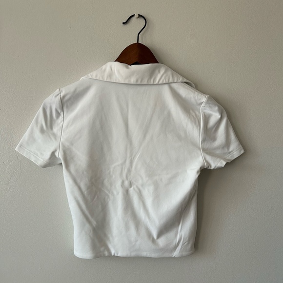 Babaton Contour Polo Crop Top White - Picture 2 of 5